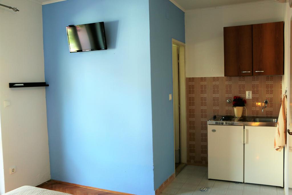 Apartments Milatic イェルサ エクステリア 写真