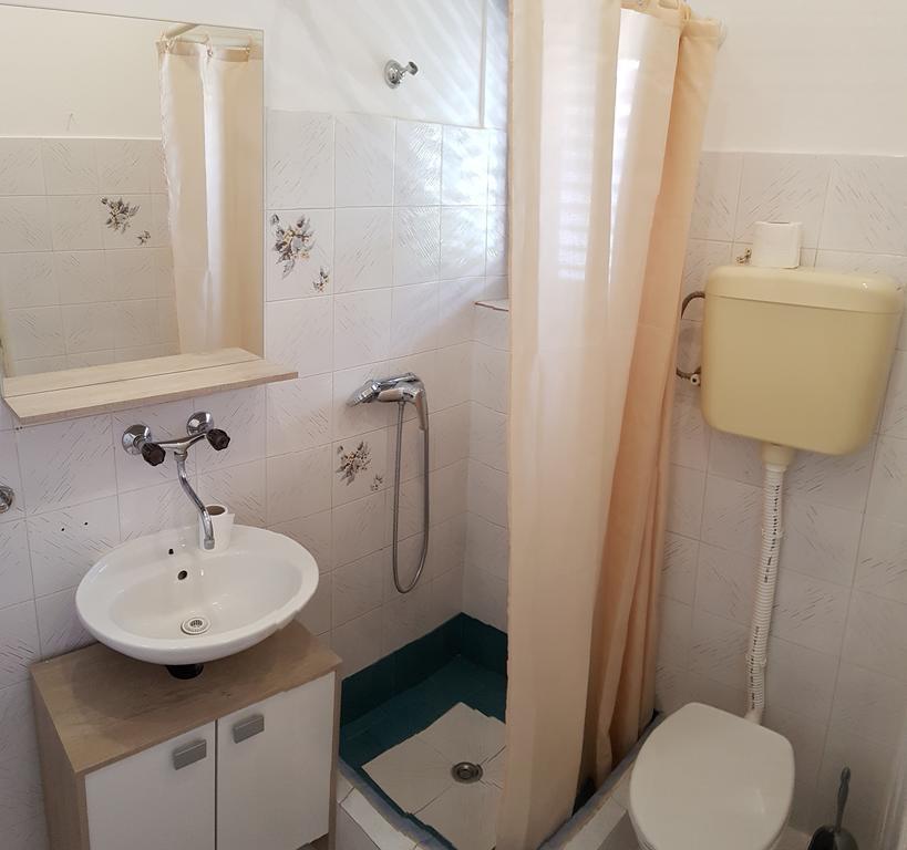 Apartments Milatic イェルサ エクステリア 写真