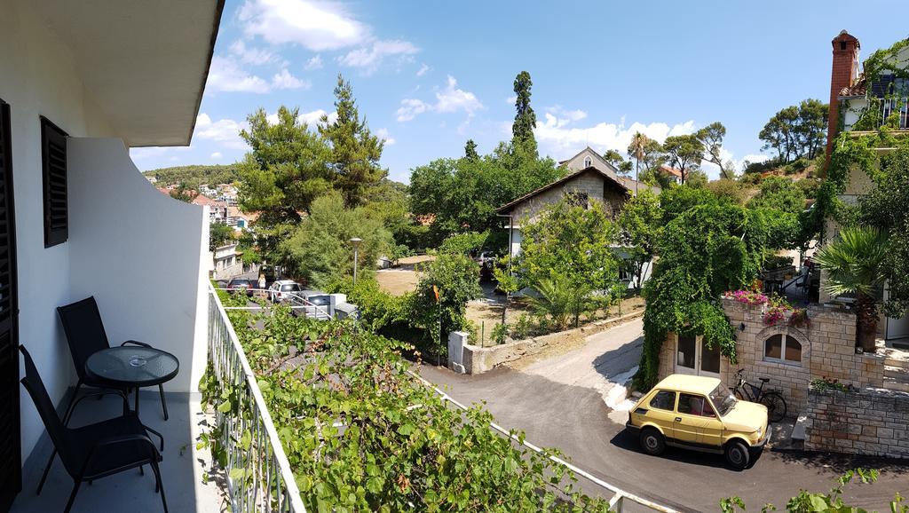 Apartments Milatic イェルサ エクステリア 写真