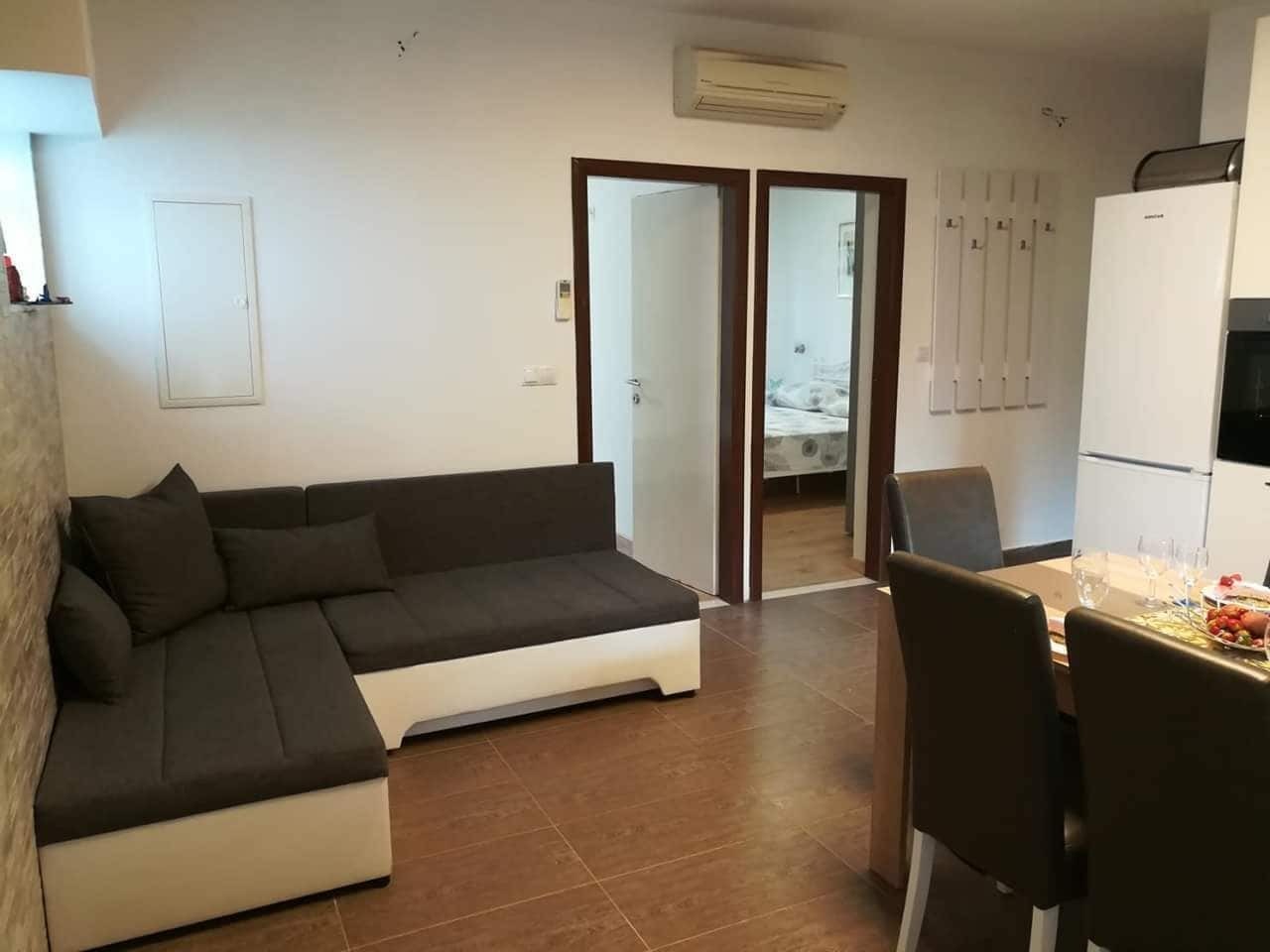 Apartments Milatic イェルサ エクステリア 写真